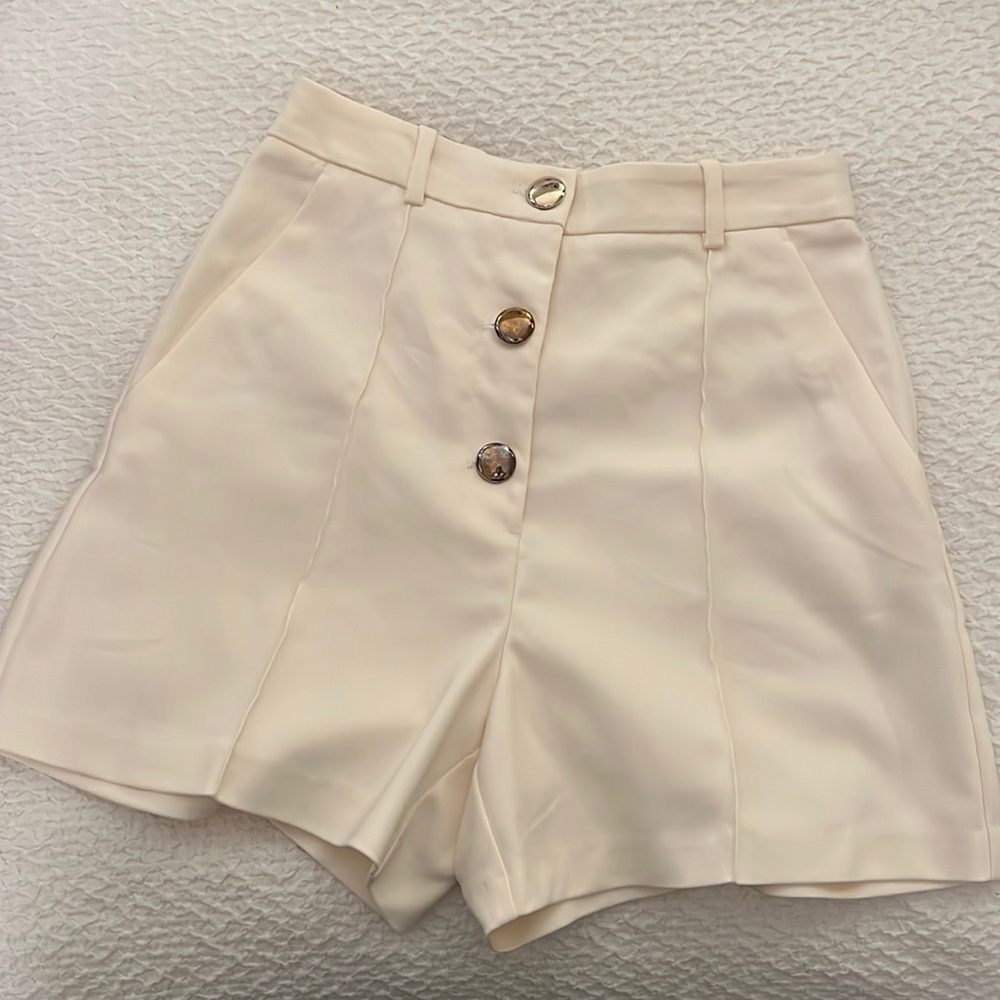 NWOT High Waisted Zara Shorts